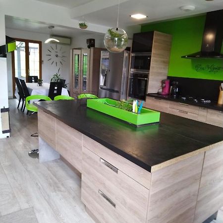 Agreable Chambre Double Avec Salle D'Eau Privative Le Mesnil-Theribus Exterior photo